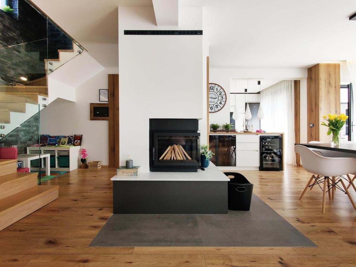 Villa Biser Gacke Sinac Екстериор снимка