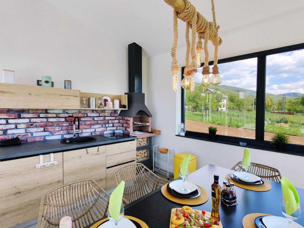 Villa Biser Gacke Sinac Екстериор снимка