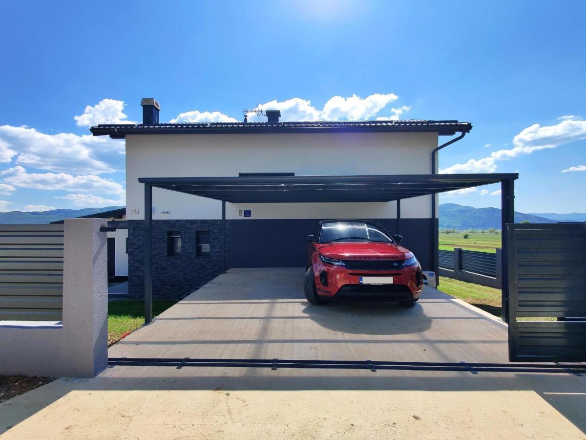Villa Biser Gacke Sinac Екстериор снимка
