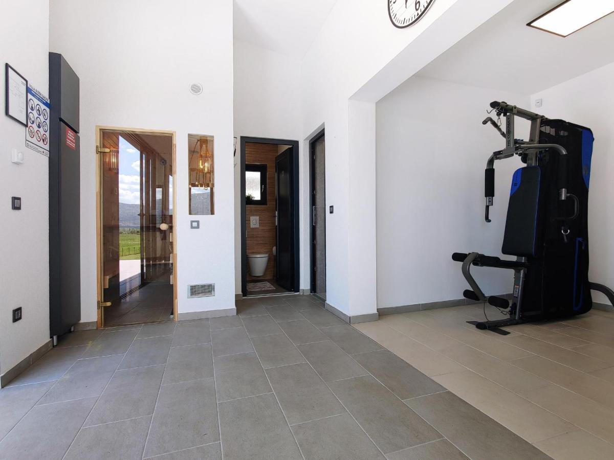 Villa Biser Gacke Sinac Екстериор снимка